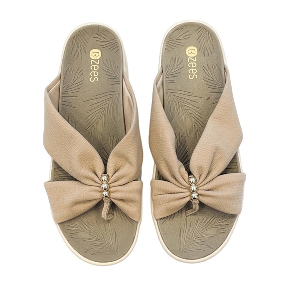 BZEES Promise Washable Slide Sandals - Simply Taupe - Size 6 M - Picture 2 of 6